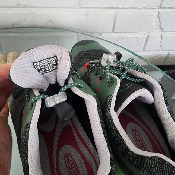 Keen Women's Pink and Green Hiking Shoes - Picture 4 of 4
